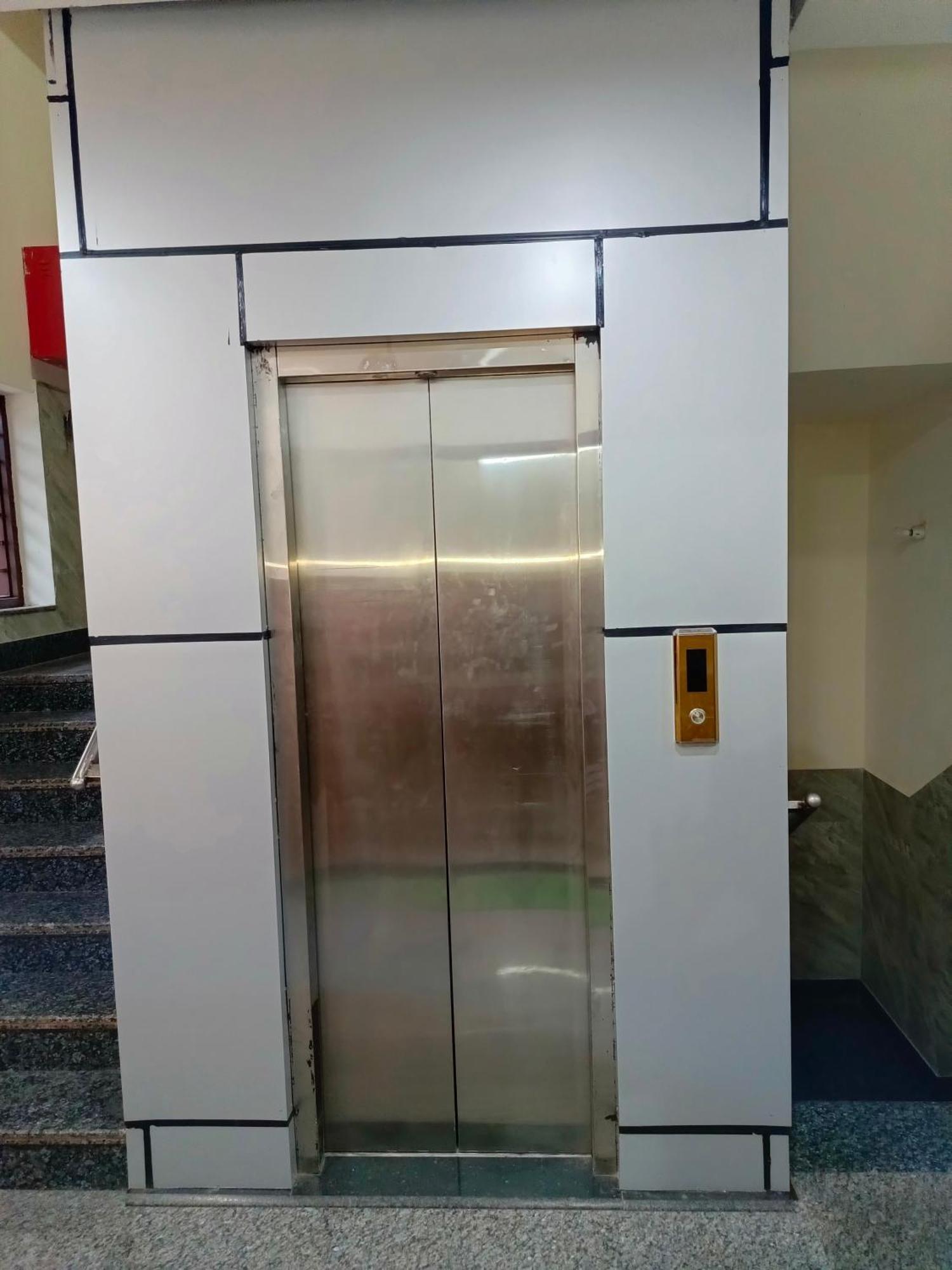 מלון מטורה Shri Girraj Residency מראה חיצוני תמונה